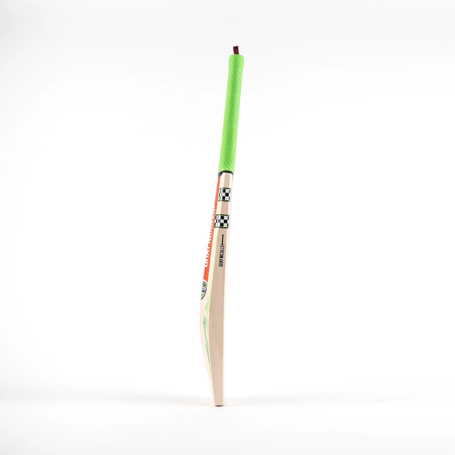 Shockwave 2.3 300 Junior Cricket Bat - Image 2